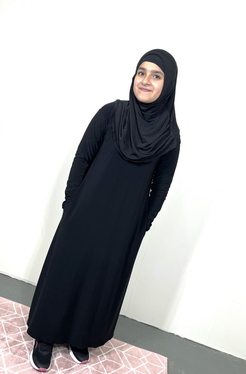 Girls Black Long Madrassa Abaya (5 -14 Years) - Image 3