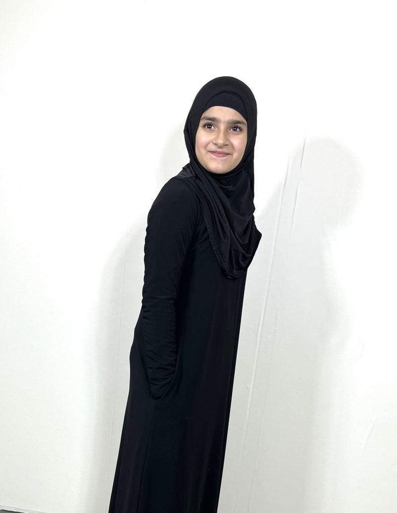 Girls Black Long Madrassa Abaya (5 -14 Years) - Image 4