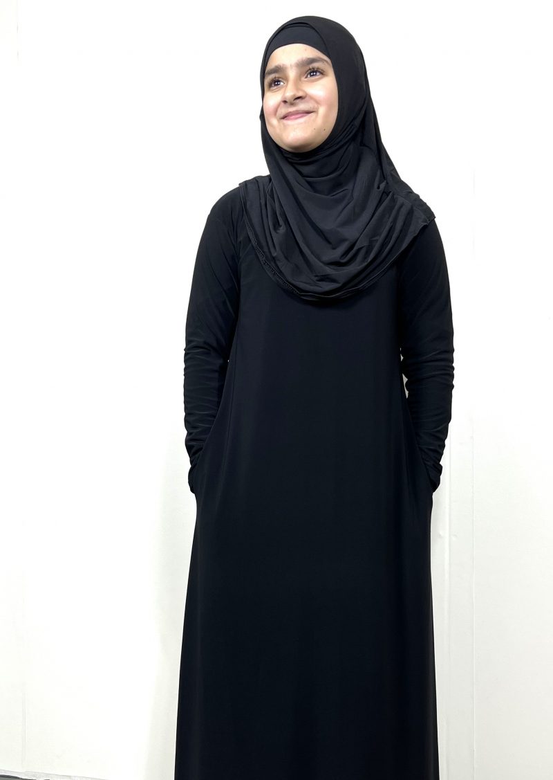 Girls Black Long Madrassa Abaya (5 -14 Years) - Image 2